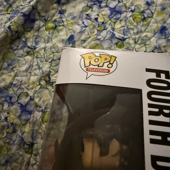 Funko Pop! Doctor Who - Fourth Doctor Vinyl Figure - Picture 8 of 14